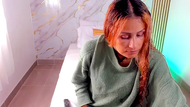 coralcarter1 online show from October 31, 2025, 3:57 pm