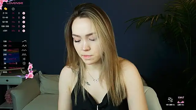 Evia r0se online show from December 6, 2024, 8:15 am