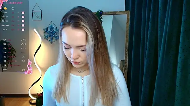 Evia r0se online show from December 21, 2024, 8:28 am