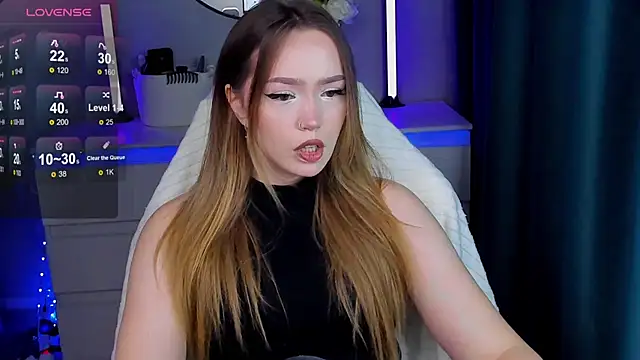 Evia r0se online show from September 26, 2025, 2:32 pm