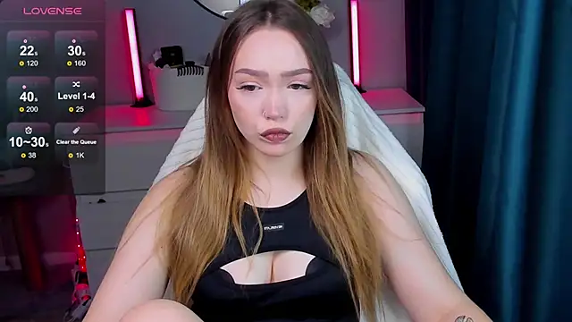 Evia r0se online show from October 3, 2025, 12:13 pm