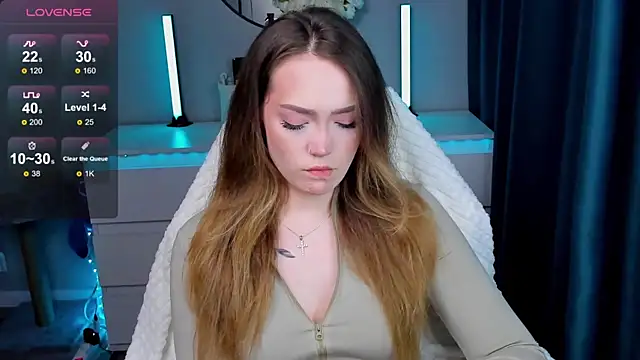 Evia r0se online show from December 5, 2025, 2:03 pm