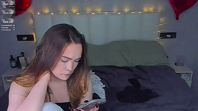 Evia r0se online show from February 26, 2026, 2:05 pm