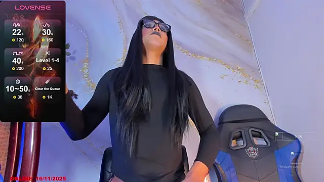 Naughty Lizeth online show from November 16, 2025, 1:28 pm