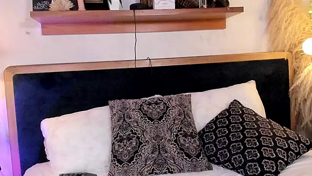 amy nicolee online show from January 28, 2025, 1:50 am