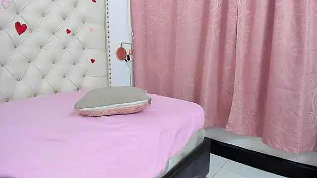 Kim Eli online show from February 18, 2025, 1:54 am