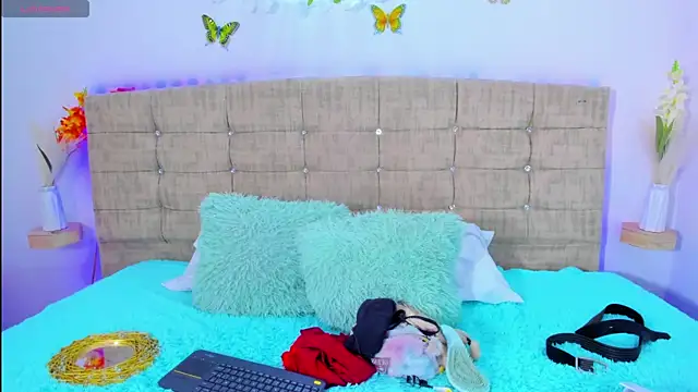 Snapshot of Catherine_summer1 chatting on February 28, 2026, 7:04 pm Catherine summer1 online show from February 28, 2026, 7:04 pm