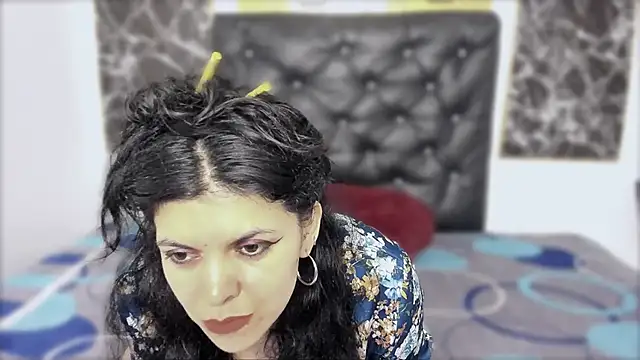 scarlett w0lf online show from November 7, 2025, 2:28 pm