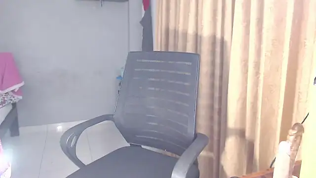 SusanLeroy online show from October 18, 2025, 9:54 am