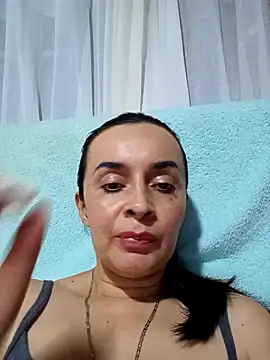 Samantha Sullivan  online show from October 18, 2025, 3:53 am