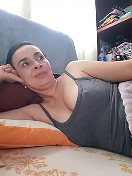 Samantha Sullivan  online show from April 20, 2026, 12:19 pm