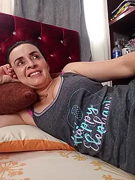 Samantha Sullivan  online show from April 22, 2026, 9:16 pm