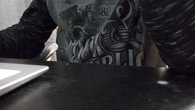 overaveragefreak4you online show from February 1, 2025, 4:14 am