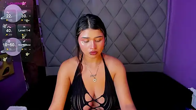 venusowen  online show from March 4, 2025, 1:17 pm