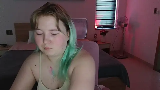 ChimberWol online show from April 21, 2026, 11:40 pm