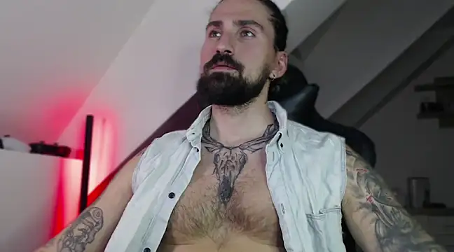 MateoHunk online show from December 23, 2024, 6:37 pm