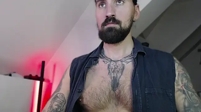 MateoHunk online show from December 24, 2024, 5:23 pm