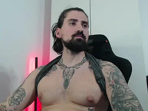 MateoHunk online show from October 12, 2025, 4:28 pm