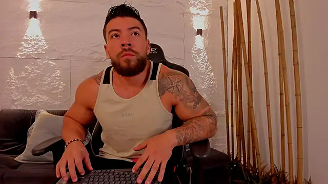  dreammr1  online show from February 13, 2025, 3:03 pm