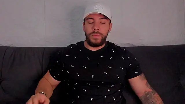  dreammr1  online show from October 20, 2025, 10:54 pm