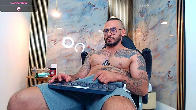 hanz col online show from January 10, 2025, 7:04 am