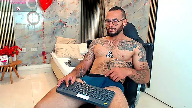 hanz col online show from February 11, 2025, 2:02 pm