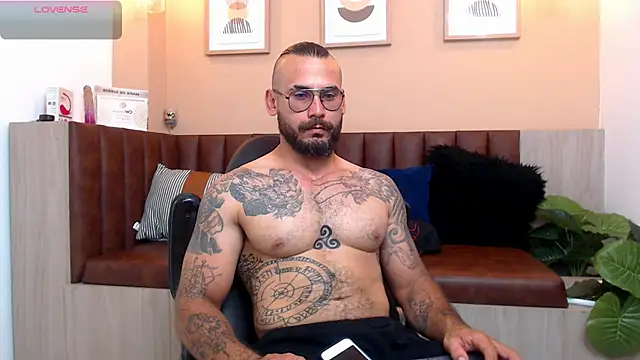 hanz col online show from March 6, 2025, 8:16 pm