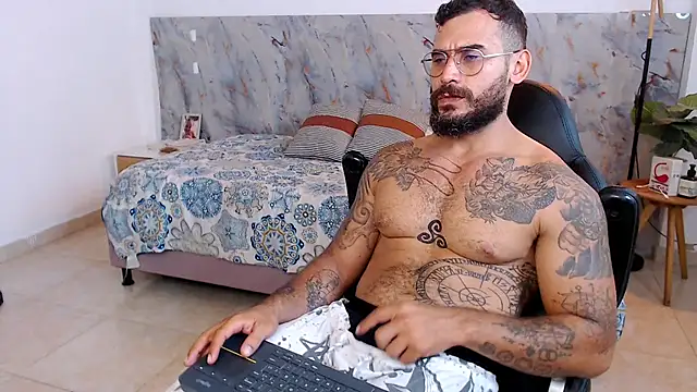 hanz col online show from November 24, 2025, 1:16 am