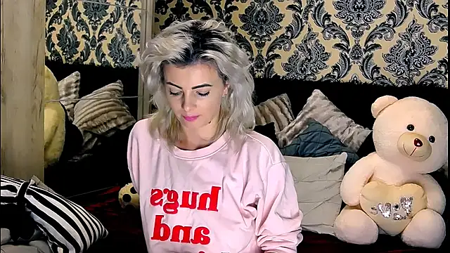 Aly girl1 online show from December 12, 2024, 4:53 pm