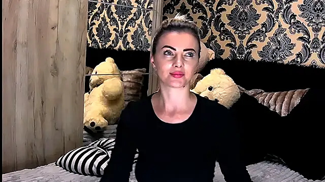 Aly girl1 online show from January 10, 2025, 6:17 pm