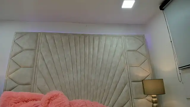 Jade squirtt online show from September 29, 2025, 5:40 pm