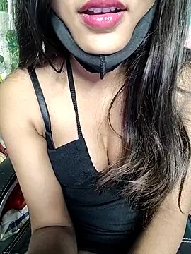 Reena Singh53 online show from February 18, 2025, 1:22 pm