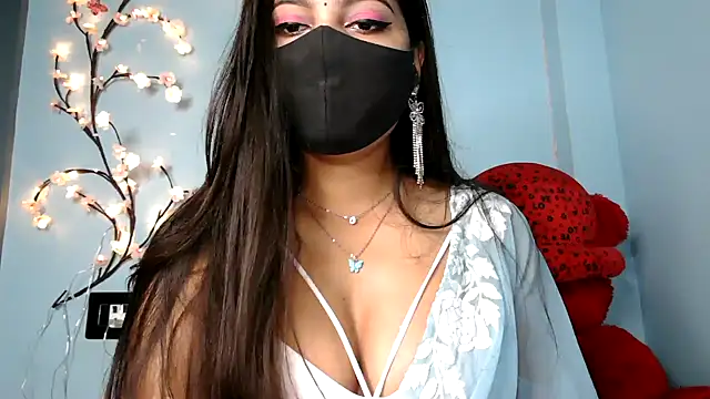 Reena Singh53 online show from September 18, 2025, 11:12 am