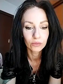 dahlia 82 online show from July 15, 2026, 8:41 am