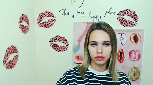  StAcY online show from December 8, 2024, 5:44 pm