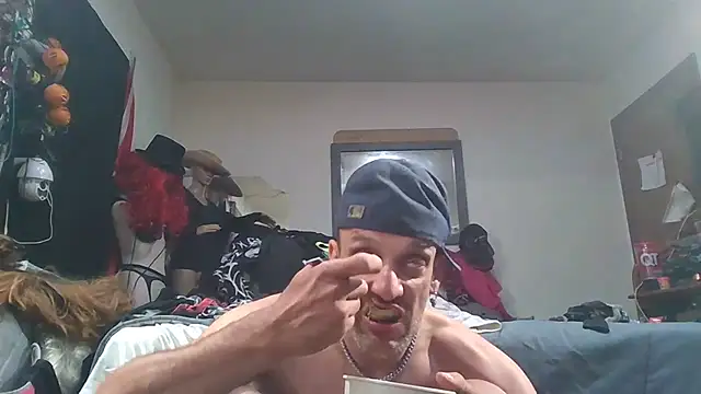 Snapshot of slinginbigD chatting on July 25, 2026, 5:27 am slinginbigD online show from July 25, 2026, 5:27 am