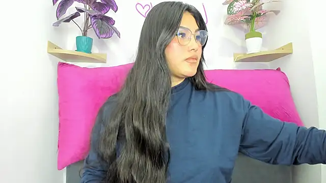 Little Ivy online show from September 16, 2025, 4:08 pm