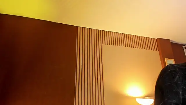 Little Ivy online show from April 21, 2026, 1:42 am