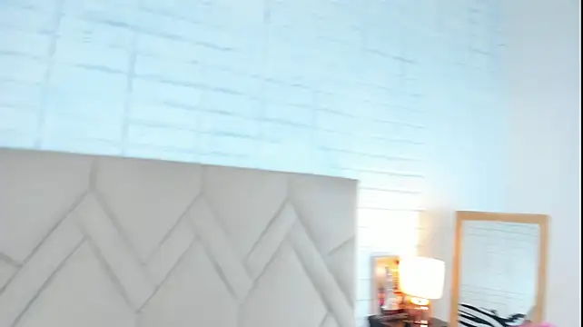 Isis Osman online show from December 26, 2024, 7:56 am