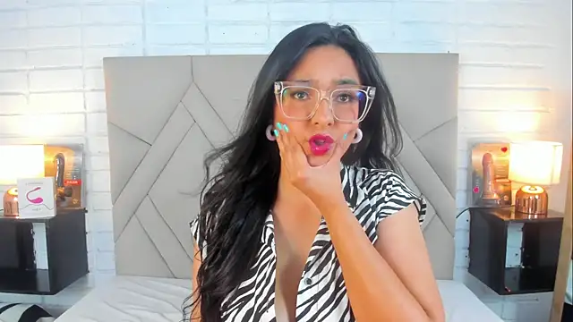 Isis Osman online show from February 9, 2025, 1:35 pm