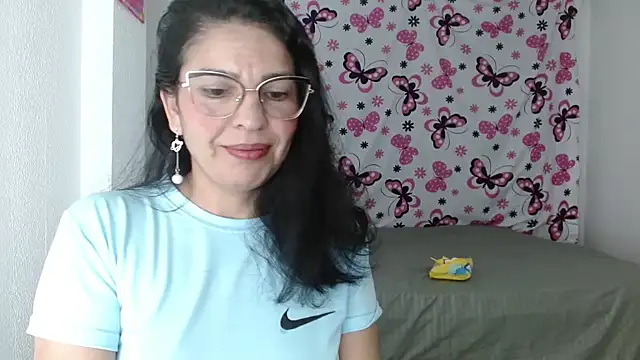 Snapshot of anybellucci43 chatting on December 27, 2024, 2:47 am anybellucci43 online show from December 27, 2024, 2:47 am