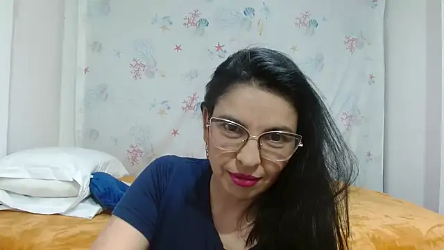 Snapshot of anybellucci43 chatting on March 8, 2025, 4:01 am anybellucci43 online show from March 8, 2025, 4:01 am