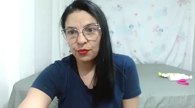 Snapshot of anybellucci43 chatting on March 18, 2025, 5:20 am anybellucci43 online show from March 18, 2025, 5:20 am