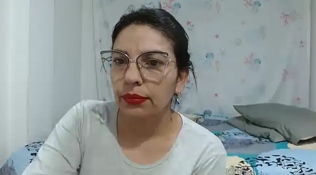 Snapshot of anybellucci43 chatting on March 22, 2025, 4:03 am anybellucci43 online show from March 22, 2025, 4:03 am