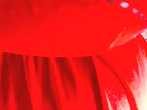 Honeybumsx32 online show from October 9, 2025, 7:12 pm