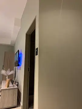 mmbaliii online show from April 17, 2026, 9:40 pm