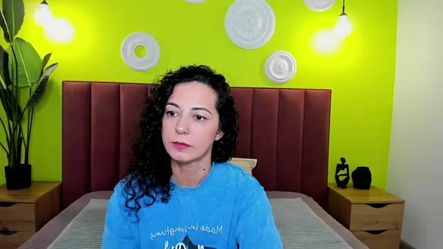 Linda Insatiable online show from April 28, 2026, 1:26 am