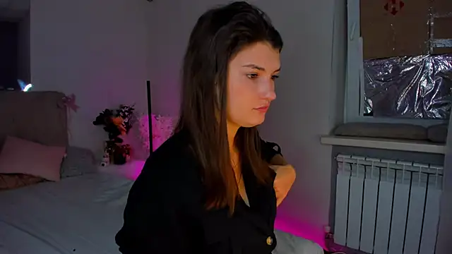 Laura Leee online show from January 9, 2025, 6:06 am