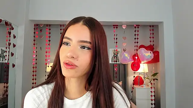 Madie  collins online show from February 17, 2025, 12:05 pm