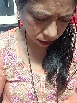 Urmila bhabhii online show from November 11, 2025, 3:50 am